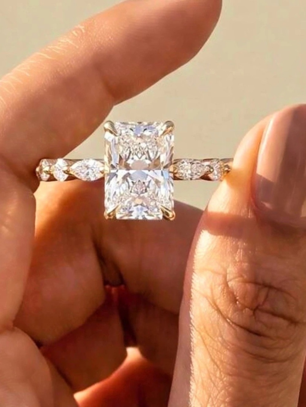14K Gold Rectangular Stone Ring in White